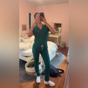 Figs Hunter Green Catarina scrub top and Yola pants